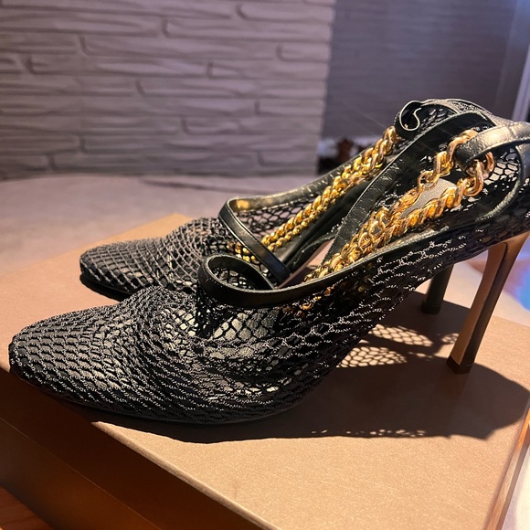 Bottega Veneta mesh chain link pumps
Box & dust bag included! - Picture 6 of 16